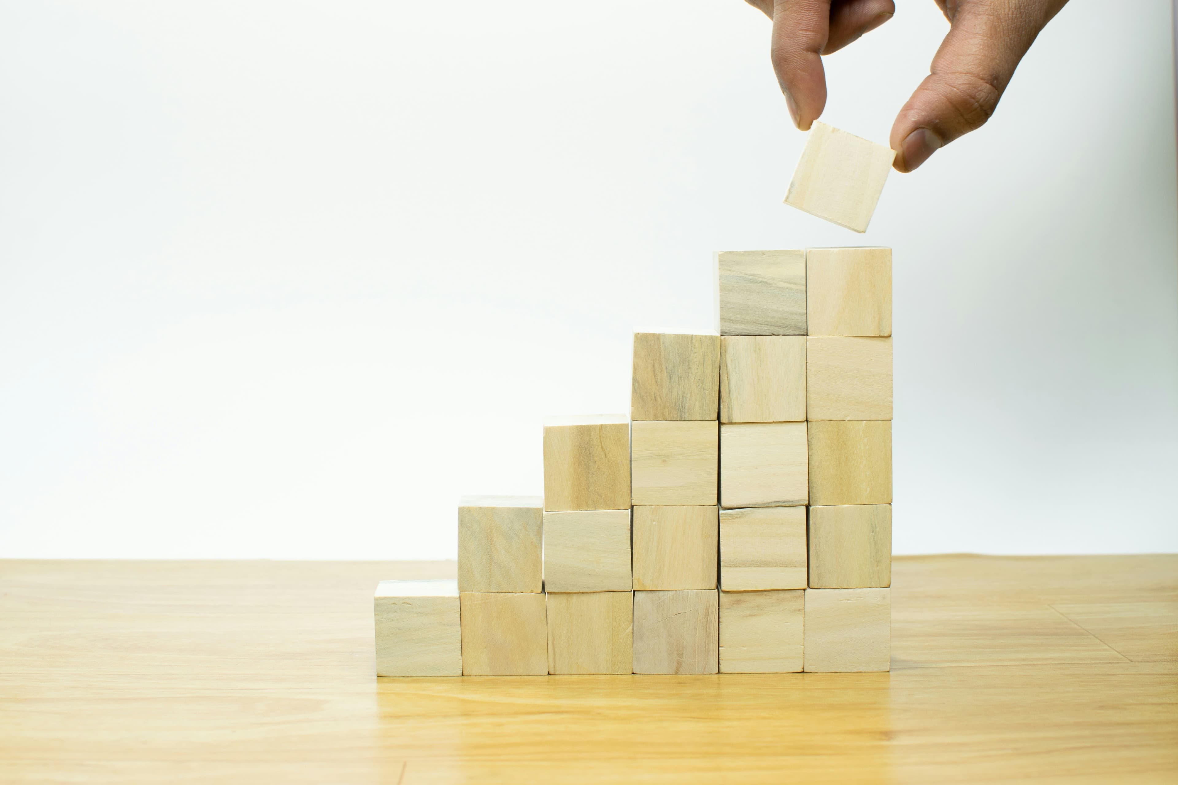 Beyond Cost-Cutting: Recruiting Executives Who Drive Growth in PE Manufacturing Portfolios